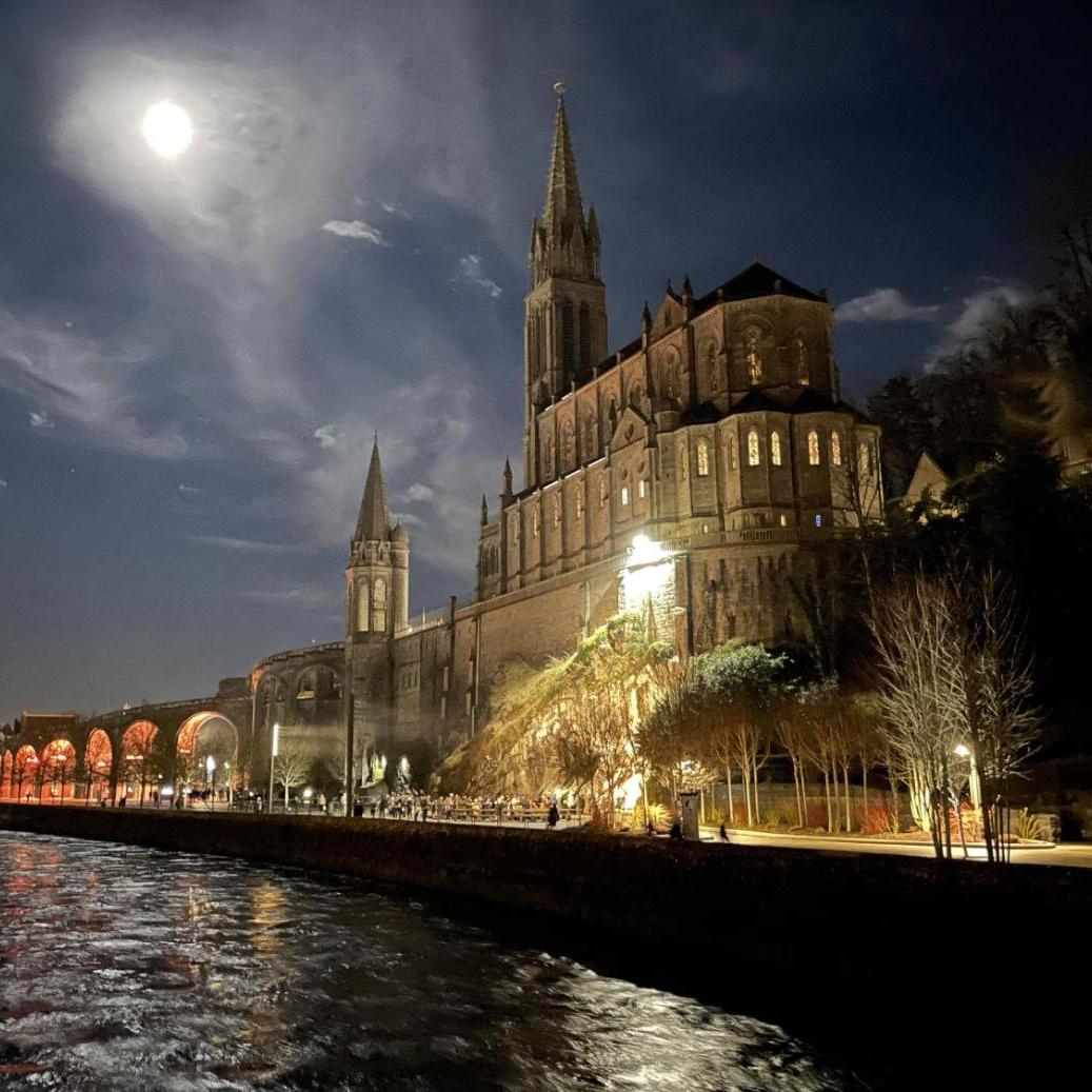 lourdes-abendstimmung_by_christiane-raabe_pfarrbriefservice
